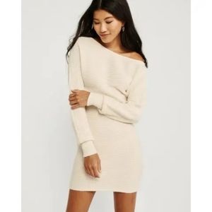 ABERCROMBIE AND FITCH Textured Sweater Dress in Grey